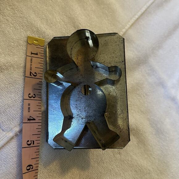 Vintage Primitive GINGERBREAD MAN 5" Cookie Cutter Tin Flat Back Handle Canada - Picture 9 of 11